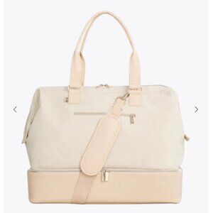 NWT BEIS The Weekender Bag in  Beige